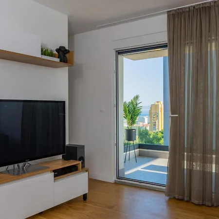 Jugo Apartamento